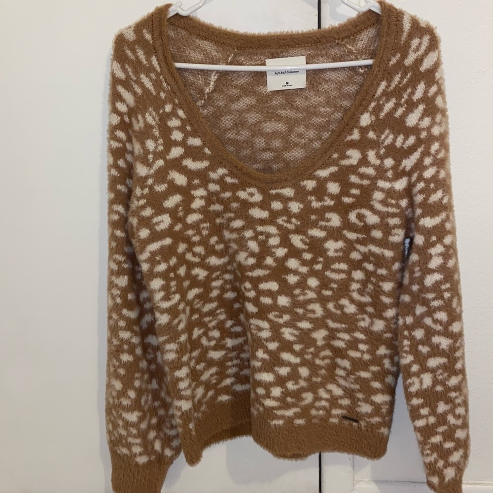 NWT A&F Fuzzy Cheetah print sweater